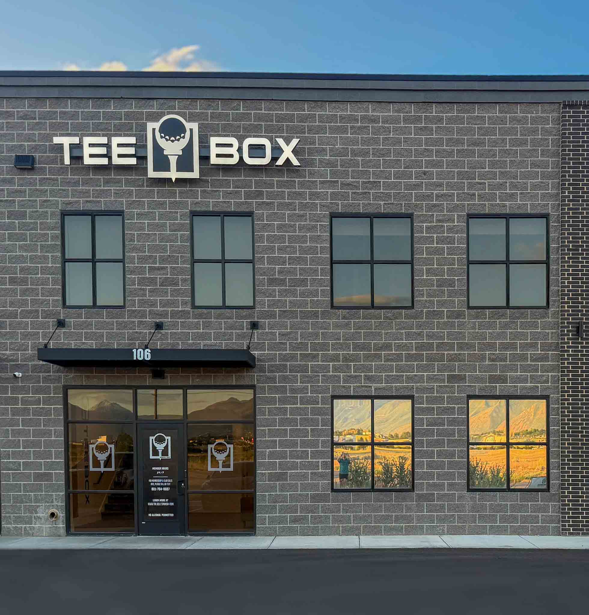 Tee Box Spanish Fork facility image.