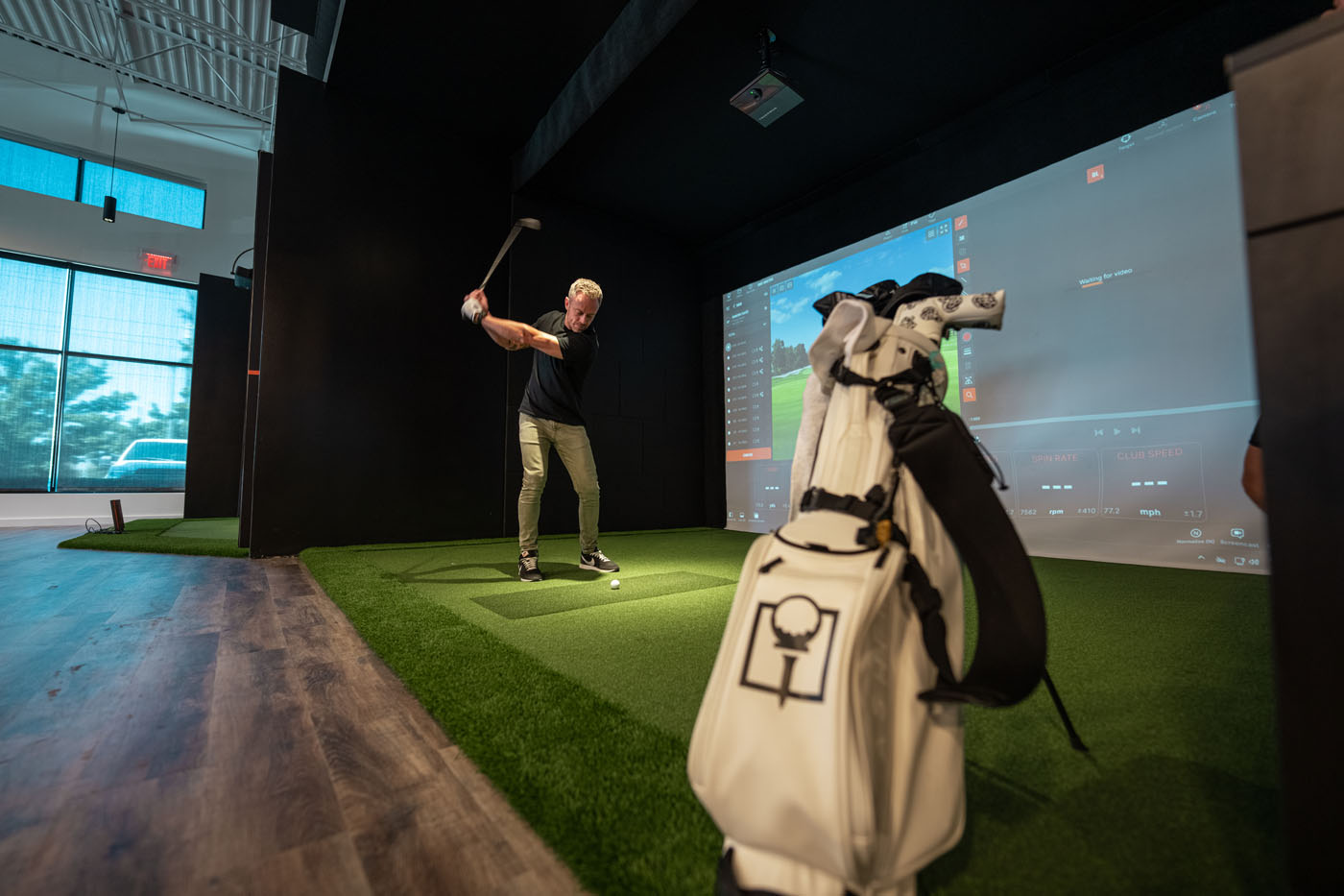 Tee Box indoor golf.