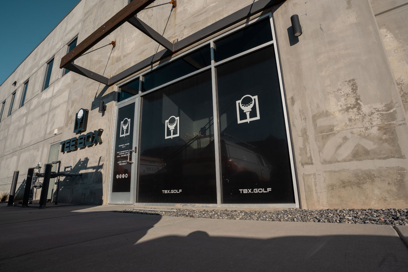 Tee Box Kaysville facility image.